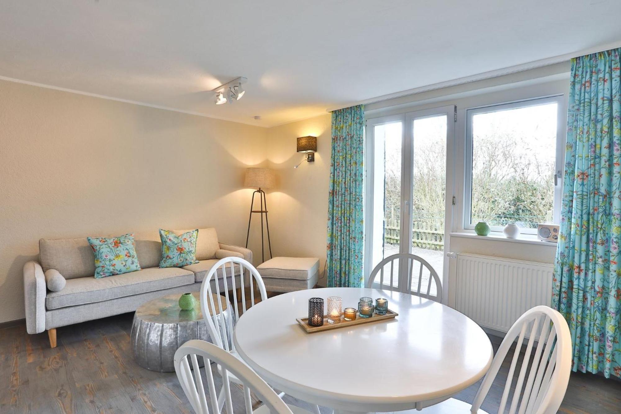 Ferienwohnung "Zur Rebe" Middelhagen Bagian luar foto
