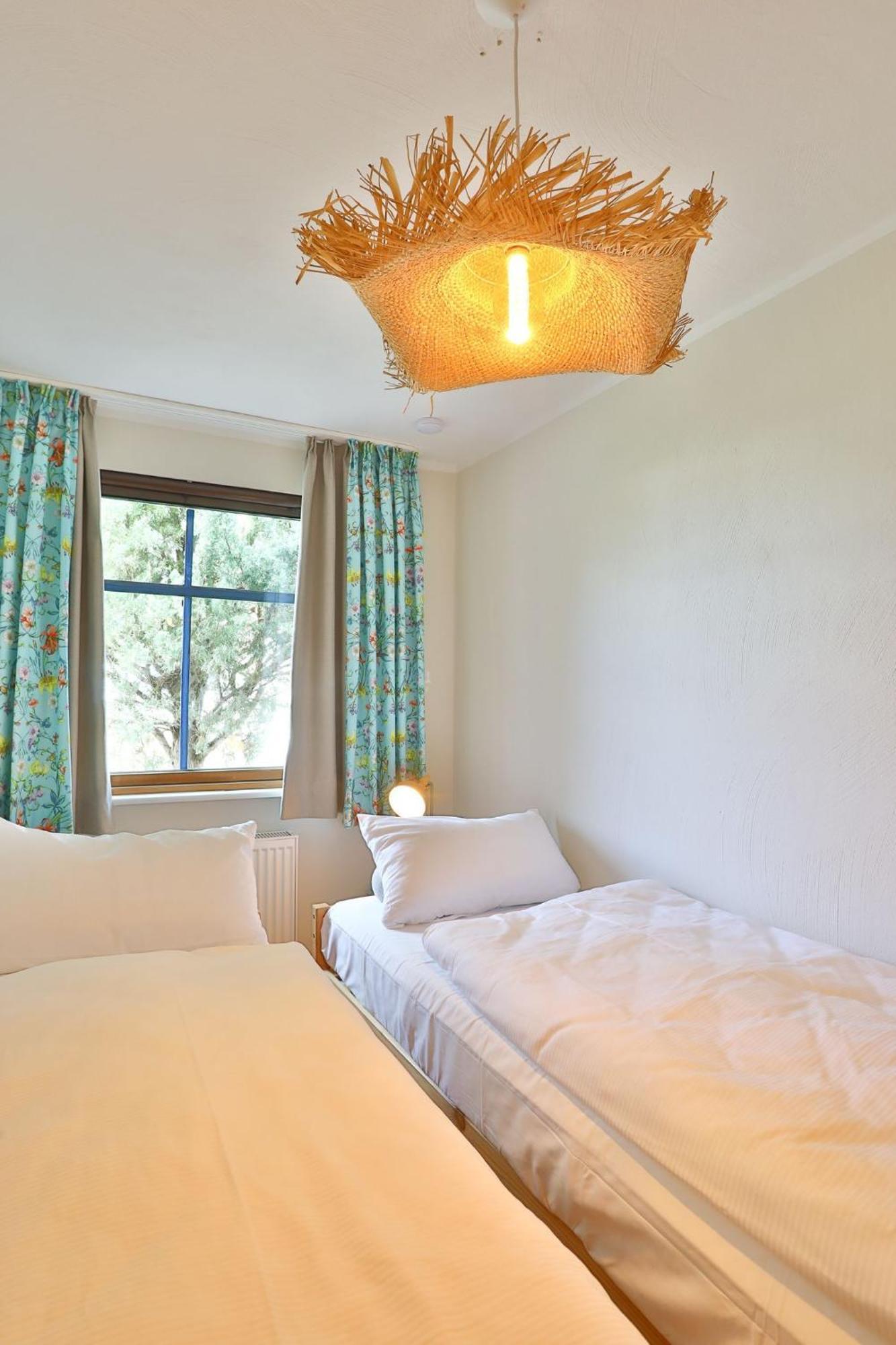 Ferienwohnung "Zur Rebe" Middelhagen Bagian luar foto