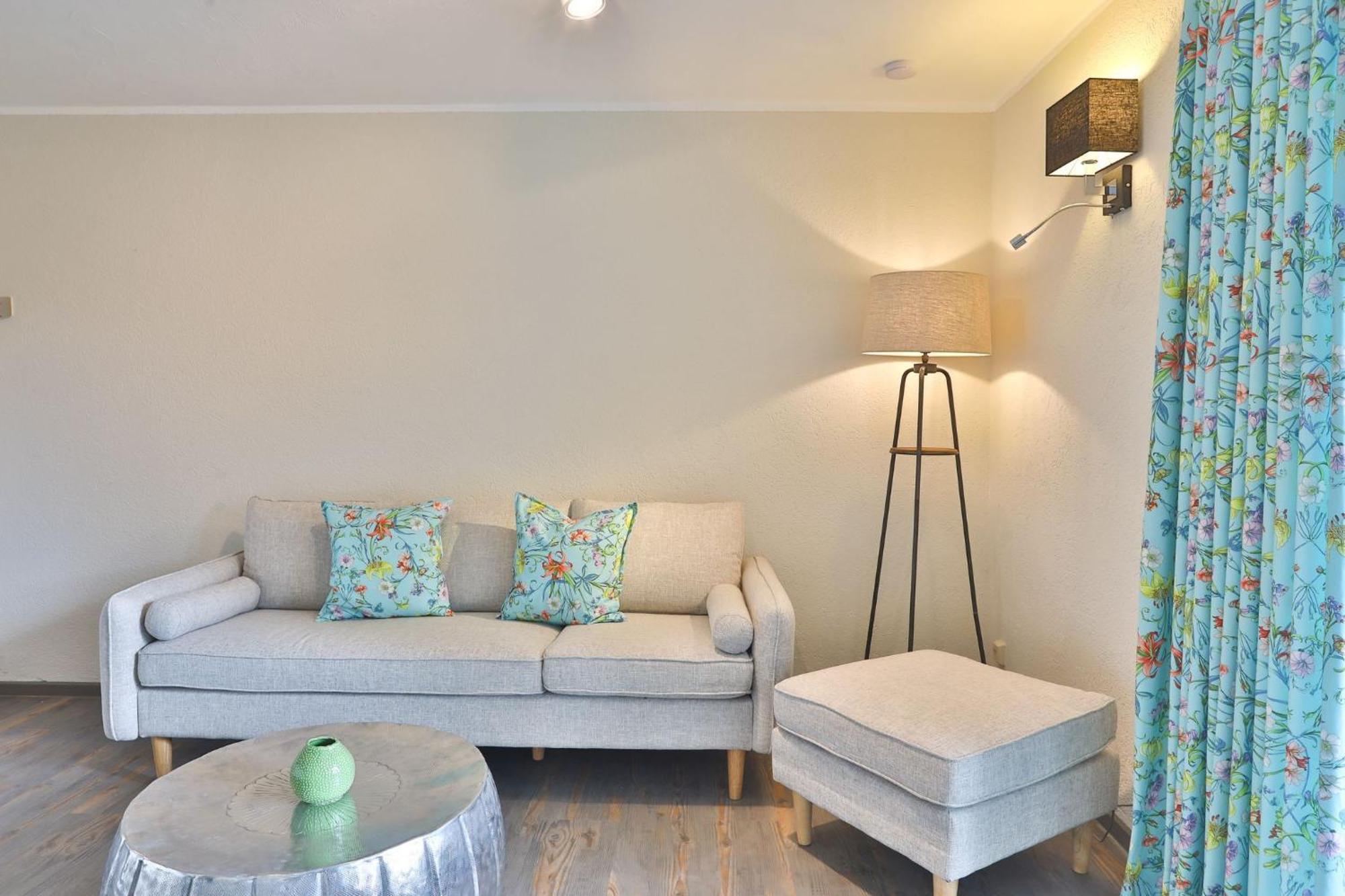 Ferienwohnung "Zur Rebe" Middelhagen Bagian luar foto